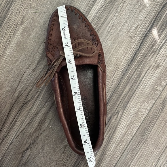 MINNETONKA Moosehide Classic Moccasin Loafer Women Size 6.5 - 7 Brown Leather - Picture 6 of 7